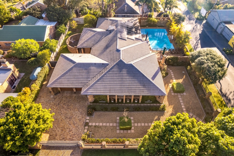4 Bedroom Property for Sale in Tara Western Cape